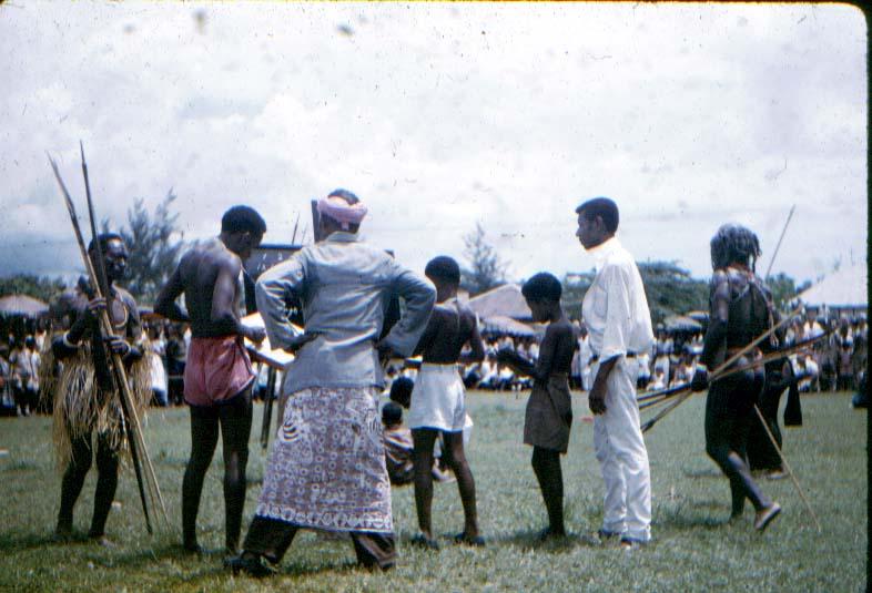 BD/7/12 - 
Opvoering van de ontwikkeling van West Papoea (9)
