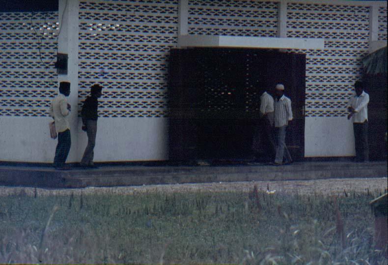 BD/37/178 - 
de moskee in Sentani
