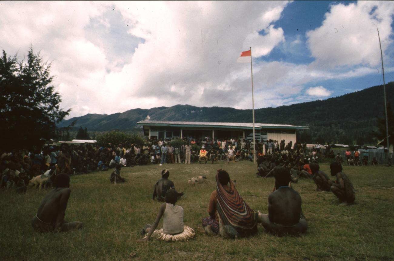 BD/166/198 - 
Village gathering 2
