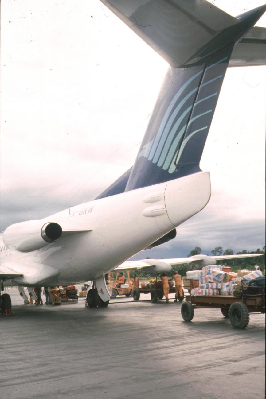 BD/166/251 - 
Luggage next to a plane of Garuda Indonesia

