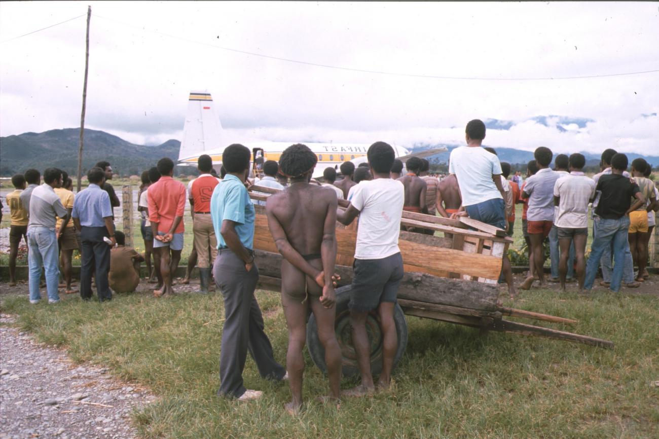 BD/166/291 - 
Group of Papua people at the airport
