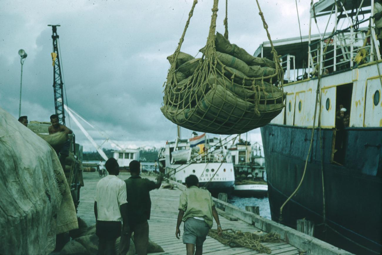 BD/209/4064 - 
Vervoer cocos per zeeschip

