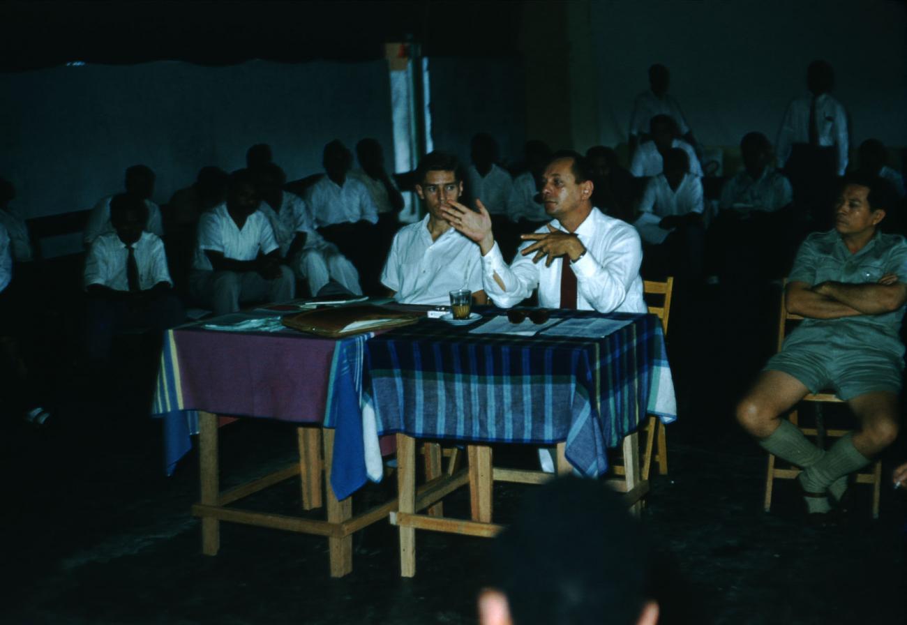 BD/209/7096 - 
Verkiezingen Nieuw Guinea Raad
