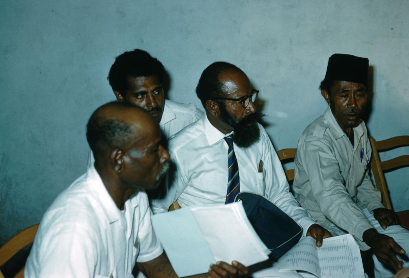 BD/209/7098 - 
Verkiezingen Nieuw Guinea Raad
