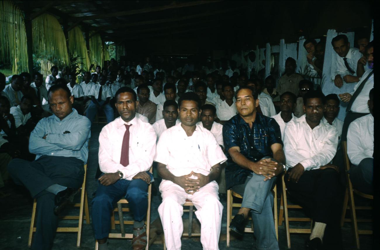 BD/209/7128 - 
Verkiezingen Nieuw Guinea Raad
