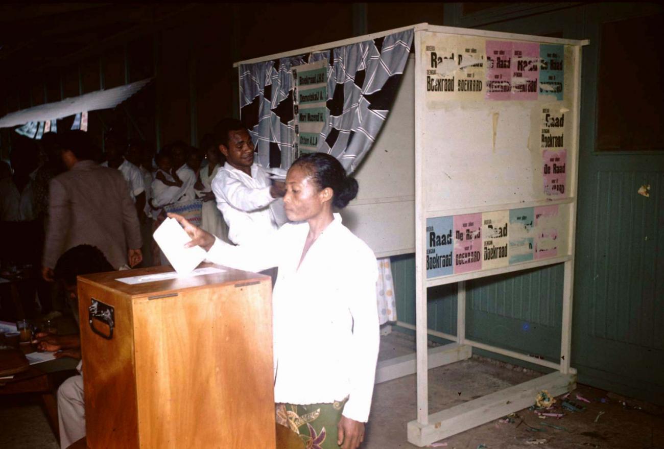 BD/209/8006 - 
Verkiezingen Nieuw Guinea Raad
