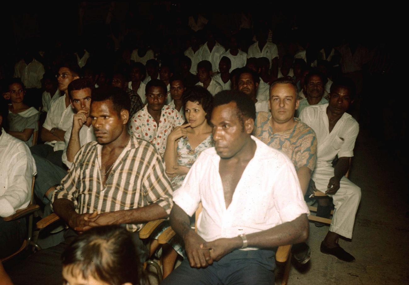 BD/209/8013 - 
Verkiezingen Nieuw Guinea Raad
