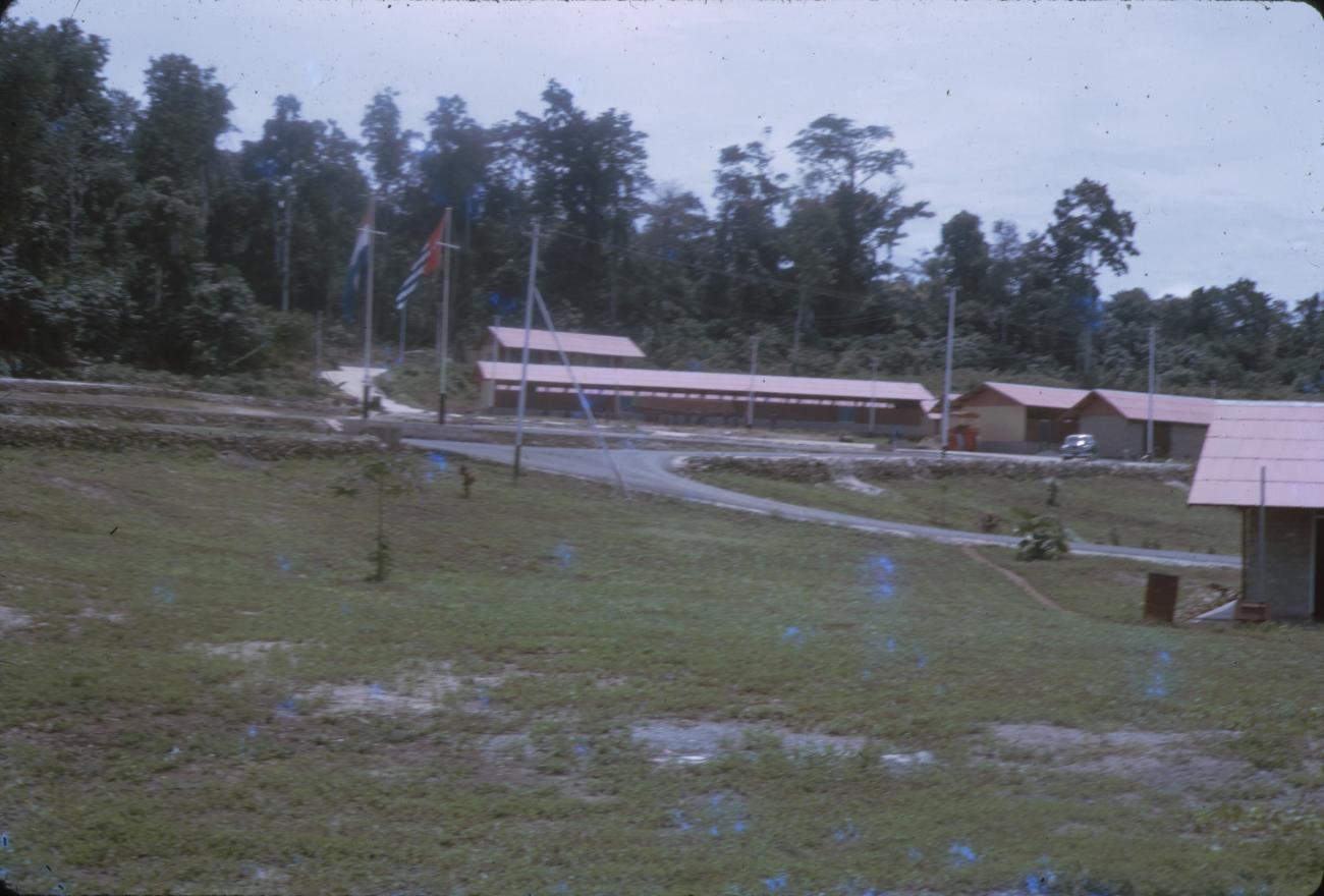 BD/209/9141 - 
Opleidingskamp Papoea Vrijwilligers Korps te Manokwari
