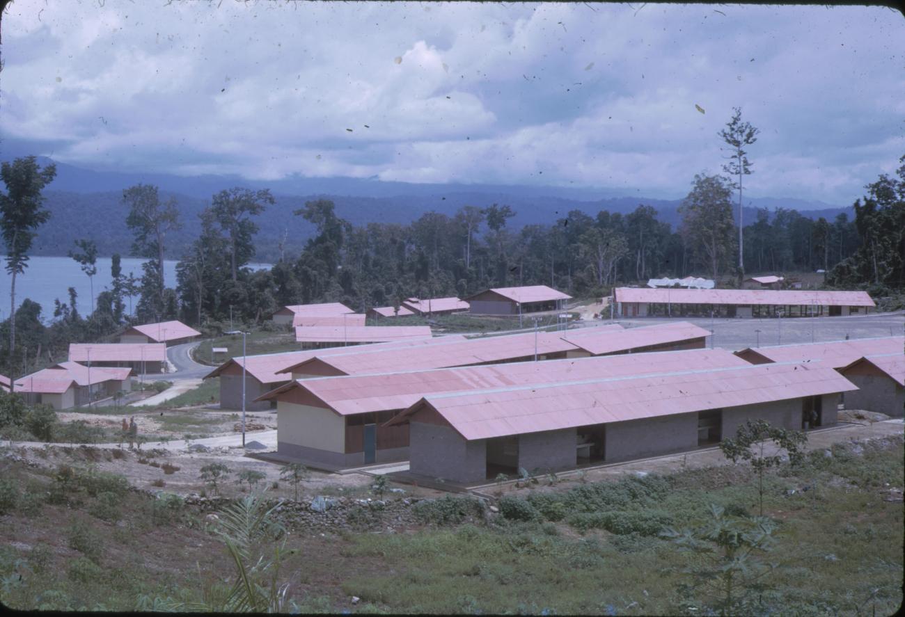 BD/209/9143 - 
Opleidingskamp Papoea Vrijwilligers Korps te Manokwari
