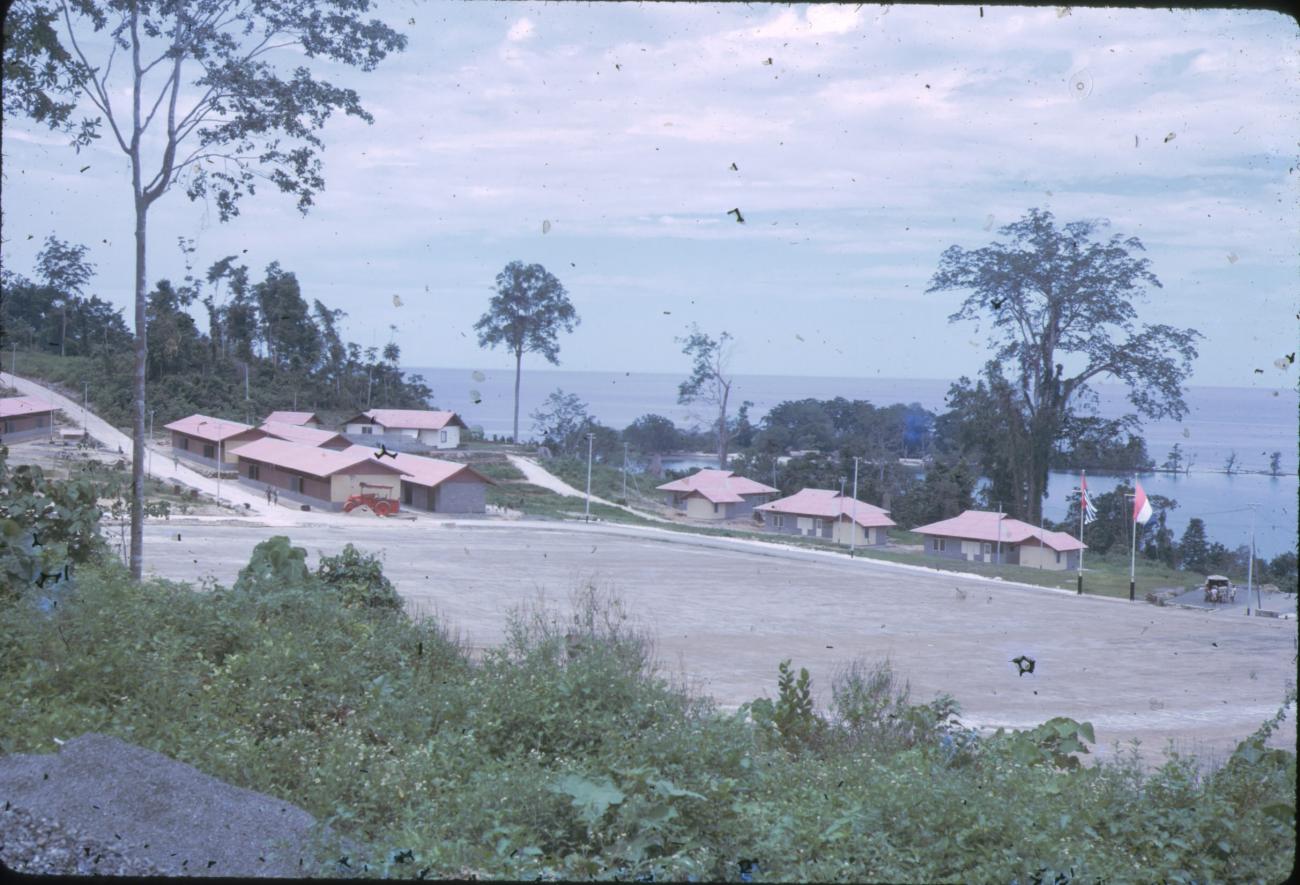 BD/209/9148 - 
Opleidingskamp Papoea Vrijwilligers Korps te Manokwari
