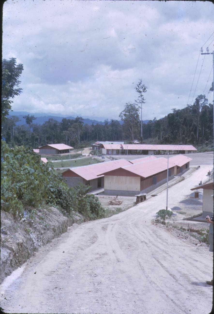 BD/209/9155 - 
Opleidingskamp Papoea Vrijwilligers Korps te Manokwari
