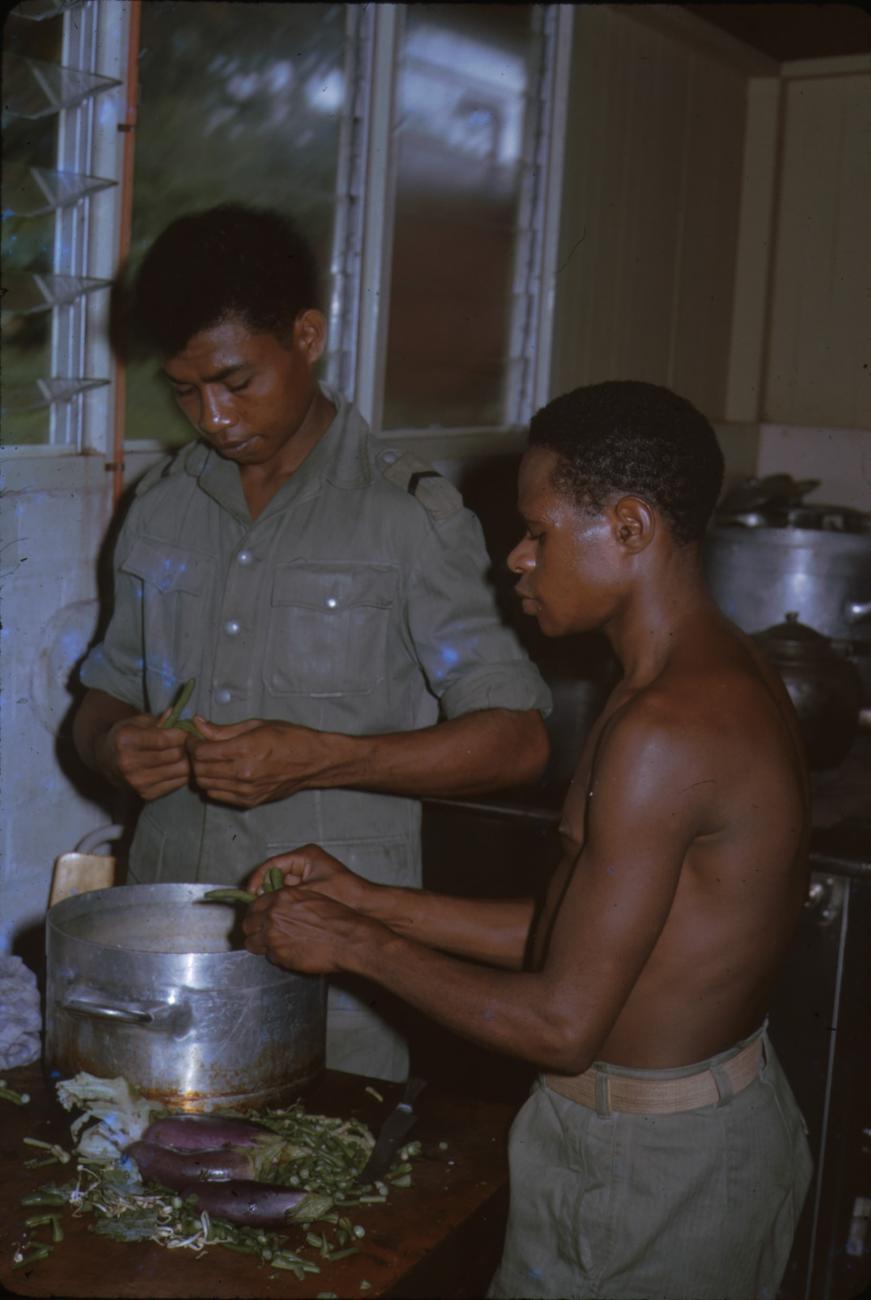 BD/209/9170 - 
Opleidingskamp Papoea Vrijwilligers Korps te Manokwari
