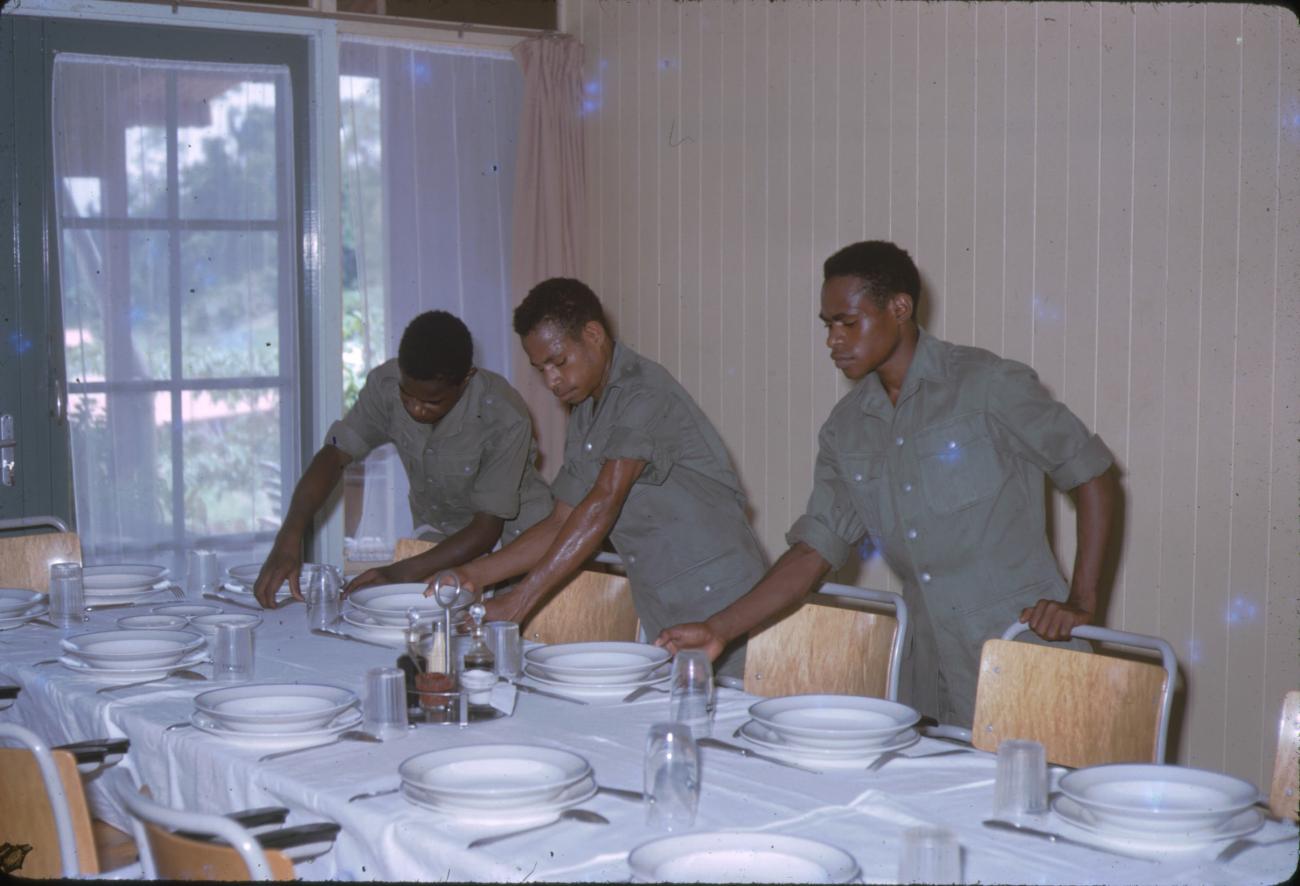 BD/209/9175 - 
Opleidingskamp Papoea Vrijwilligers Korps te Manokwari
