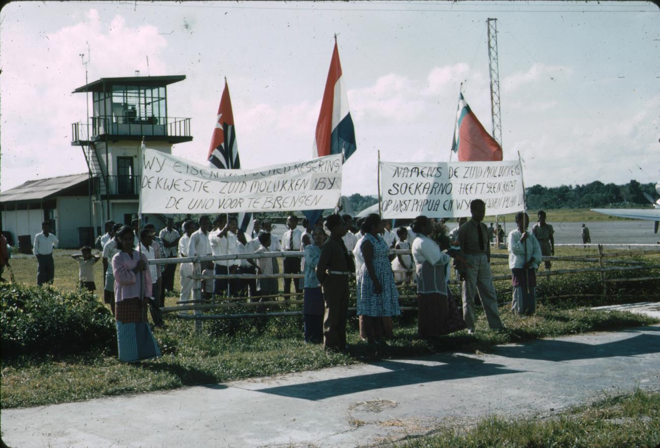 BD/288/132 - 
Demonstratie Zuid Molukkers
