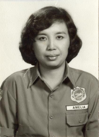 BD/309/101 - 
Dorp Teminabuan, vrouw in uniform
