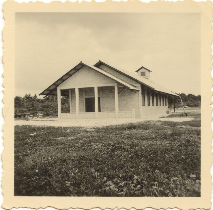 BD/84/15 - 
Protestantse kerk in Biak Kota.
