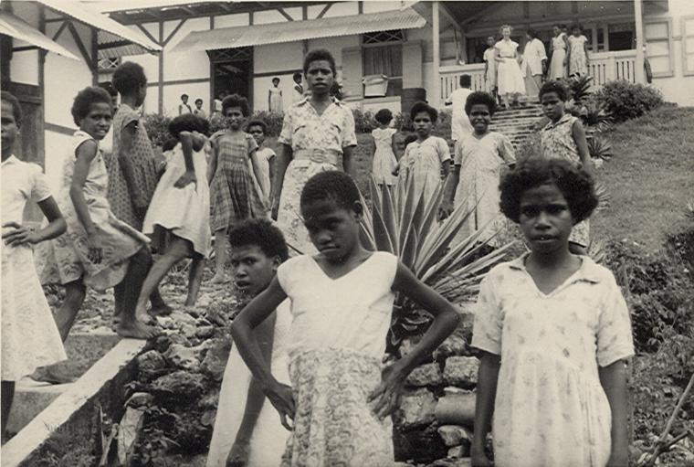 BD/256/103 - 
Papoea- kinderen 
