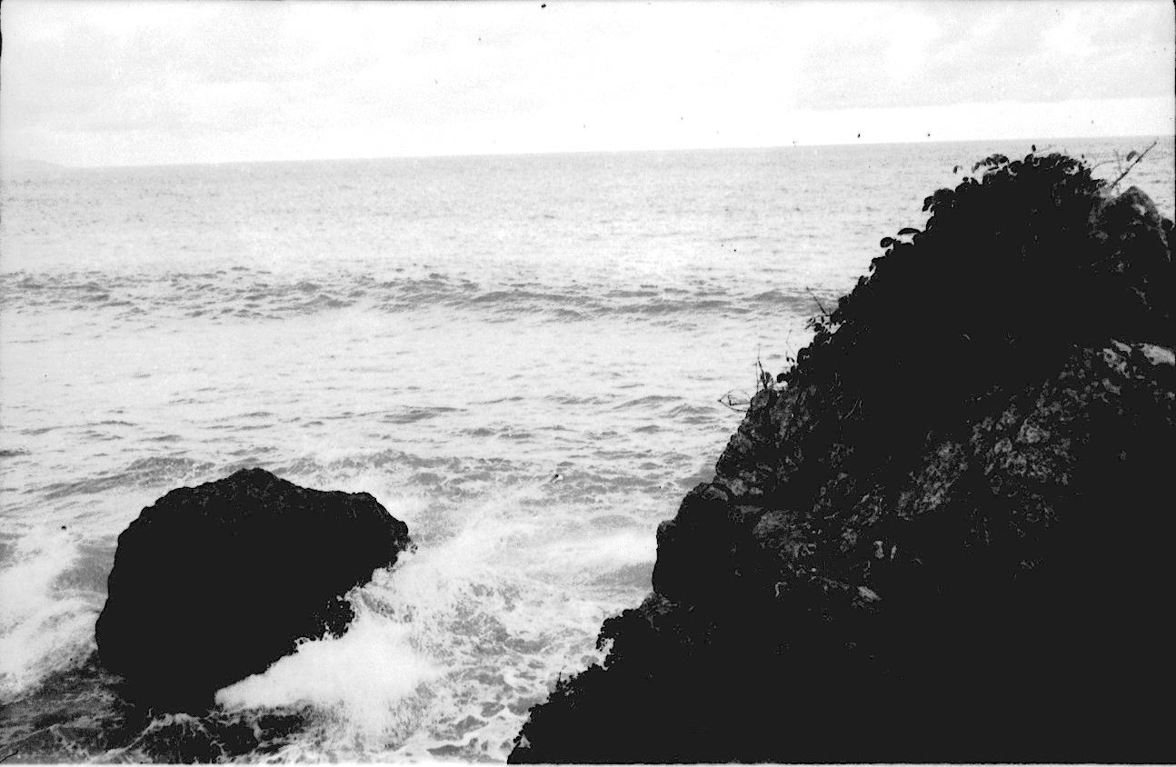 BD/67/123 - 
Rocky shore
