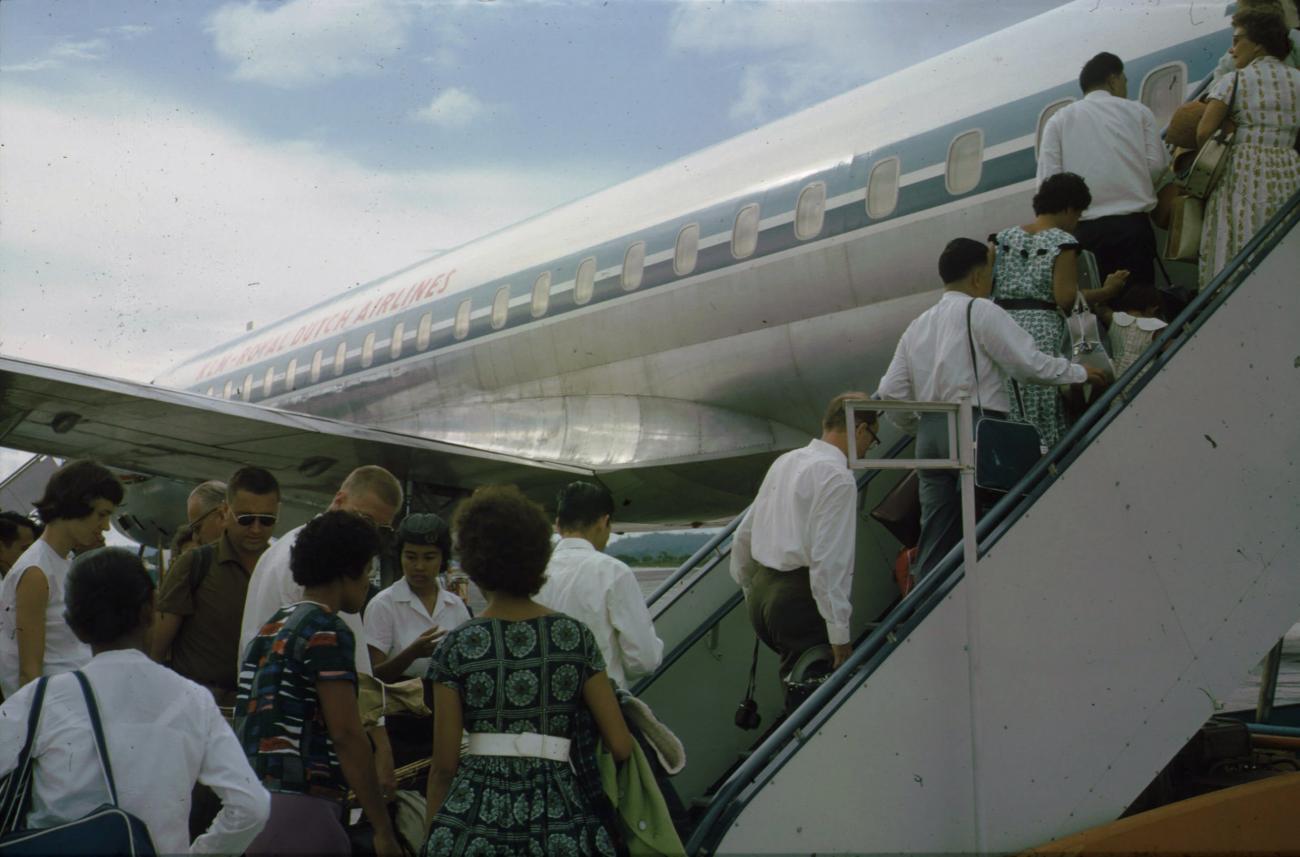 BD/279/88 - 
Vertrek passagiers
