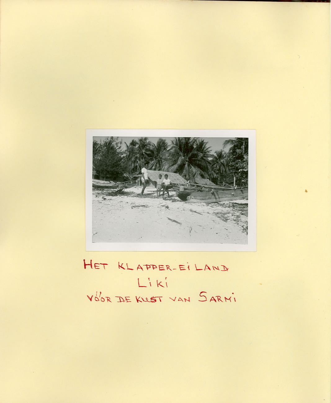 BD/83/28 - 
Het klapper-eiland Liki voor de kust van Sarmi
