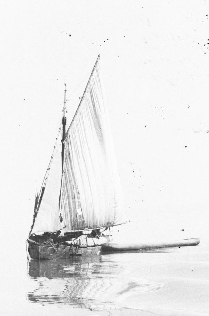 BD/133/385 - 
Een zeilboot op het water
