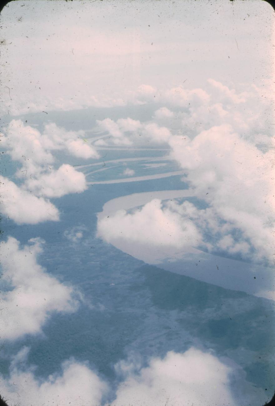 BD/145/253 - 
Foto vanuit vliegtuig
