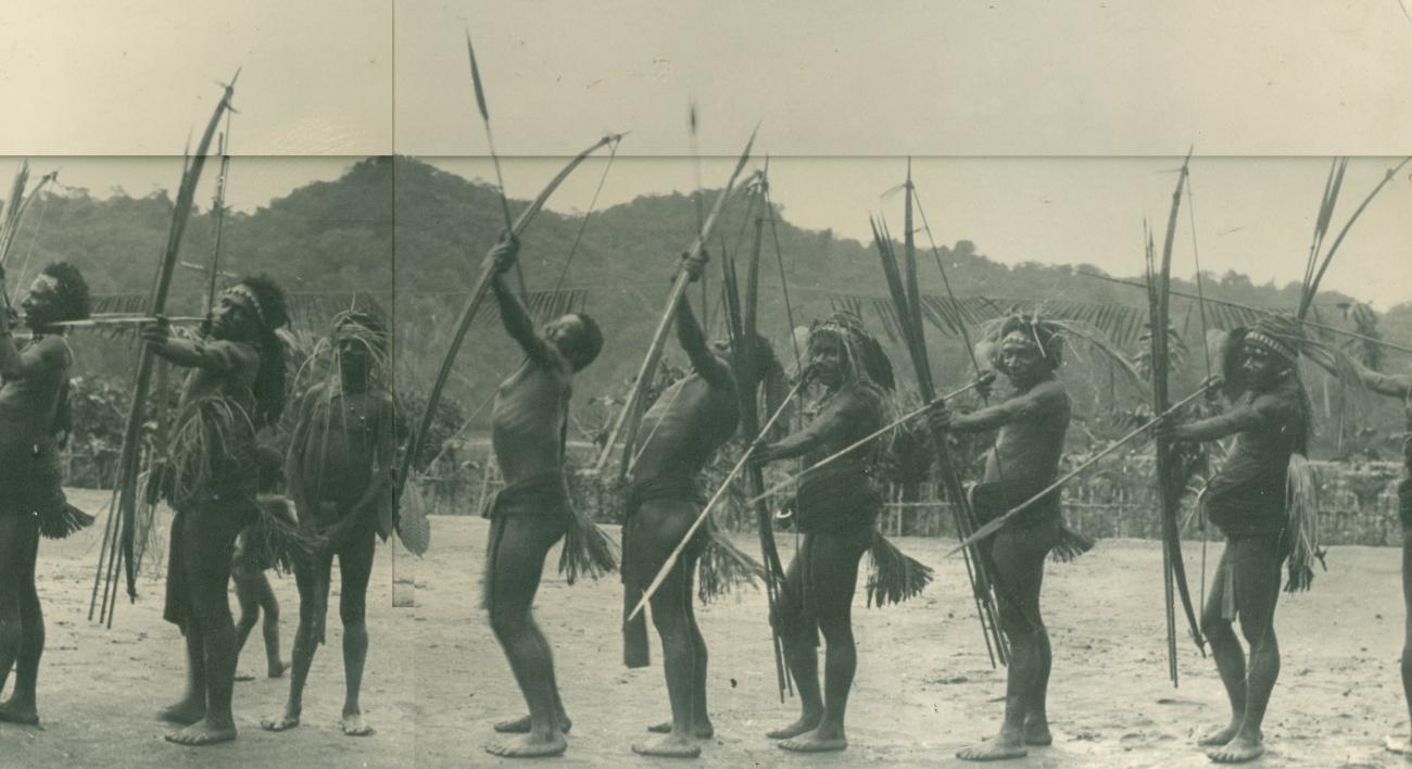 BD/40/39 - 
Group of Arfak people with bow and arrow

