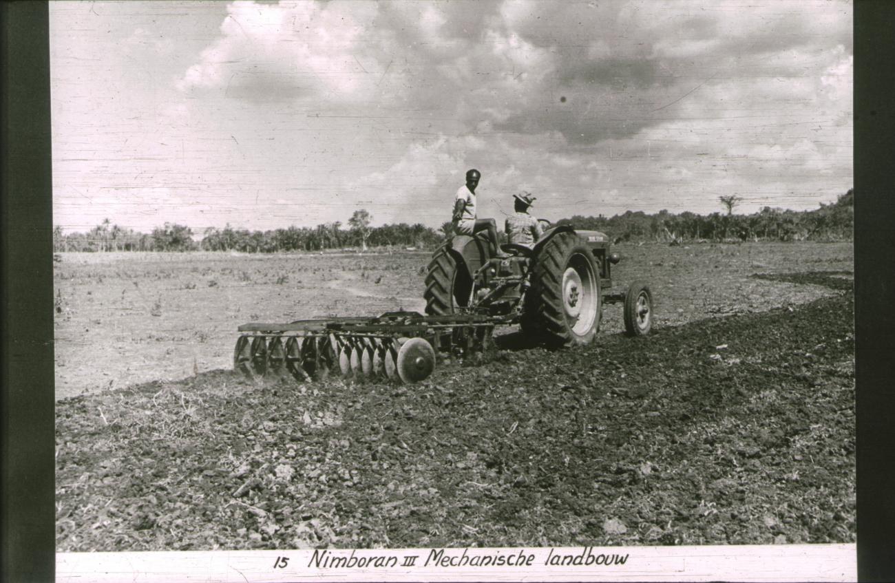 BD/186/116 - 
Mechanische landbouw
