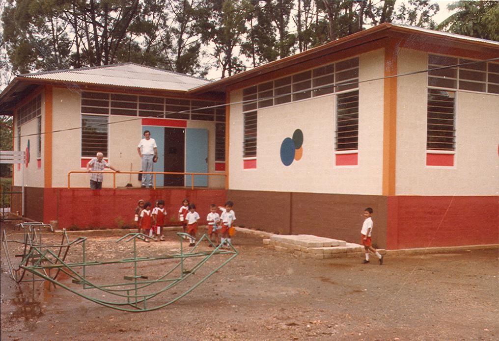 BD/269/318 - 
Kleuterschool in Dok V
