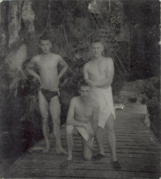 BD/318/19 - 
Mariniers in zwemkledij
