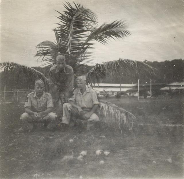 BD/318/35 - 
Groepsfoto van mariniers

