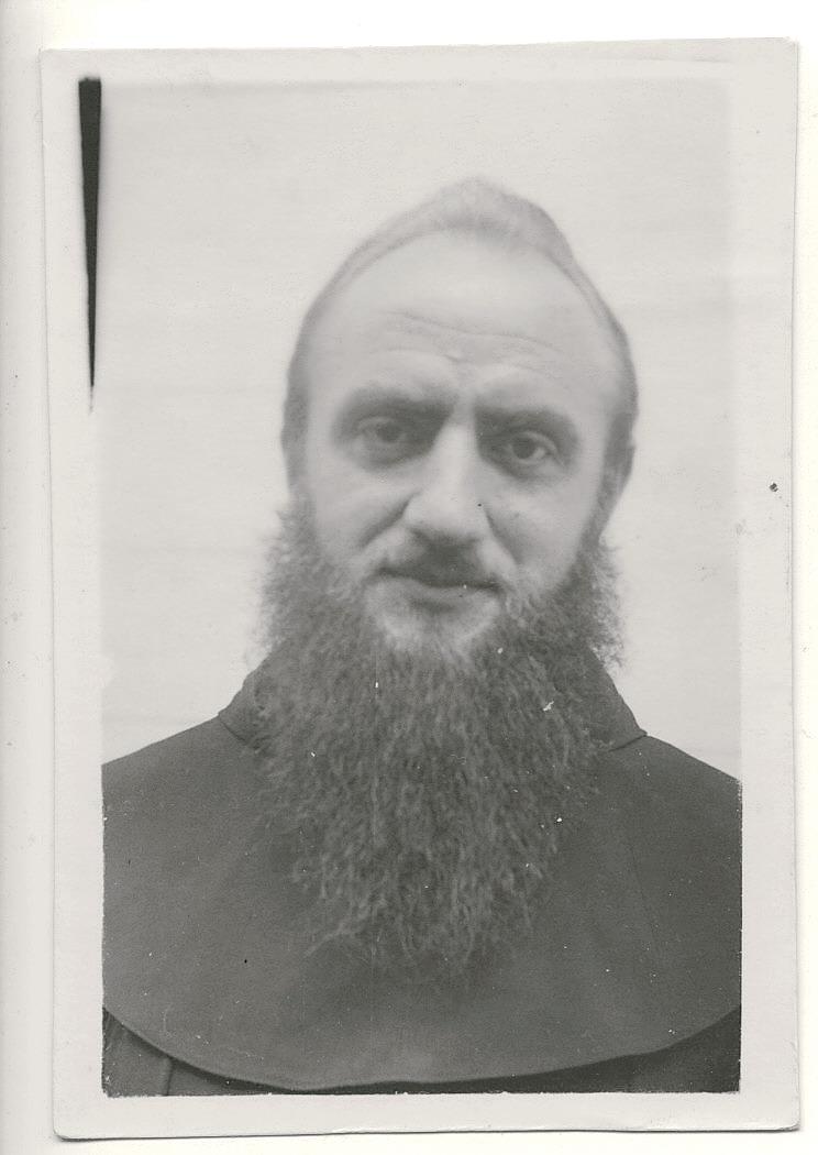 BD/335/24 - 
Portret pater N. Louter met baard
