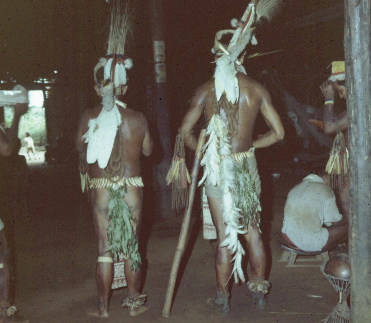 BD/66/216 - 
Indianen uit het amazonegebied
