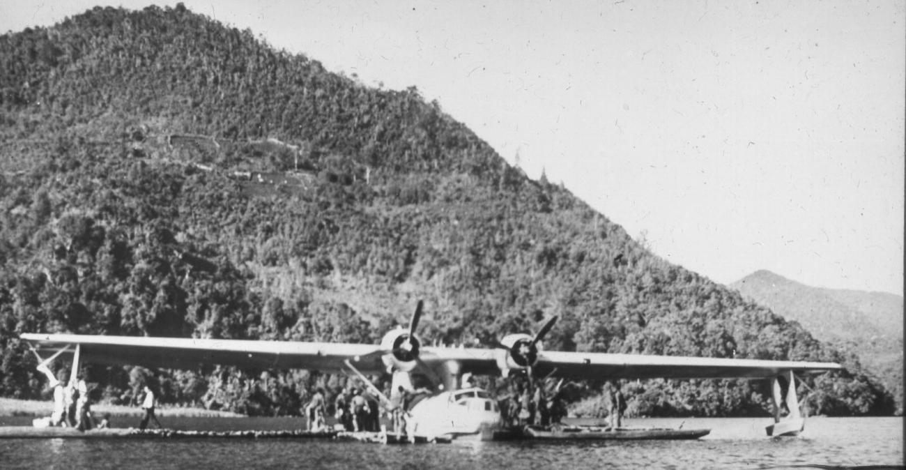 BD/66/279 - 
Watervliegtuig, verkenningstochten boven Carstensz gebergte
