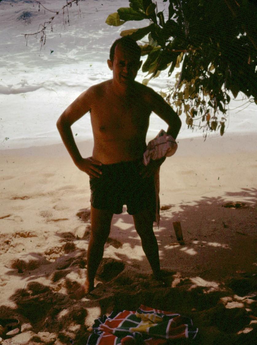 BD/66/49 - 
Western man on a beach
