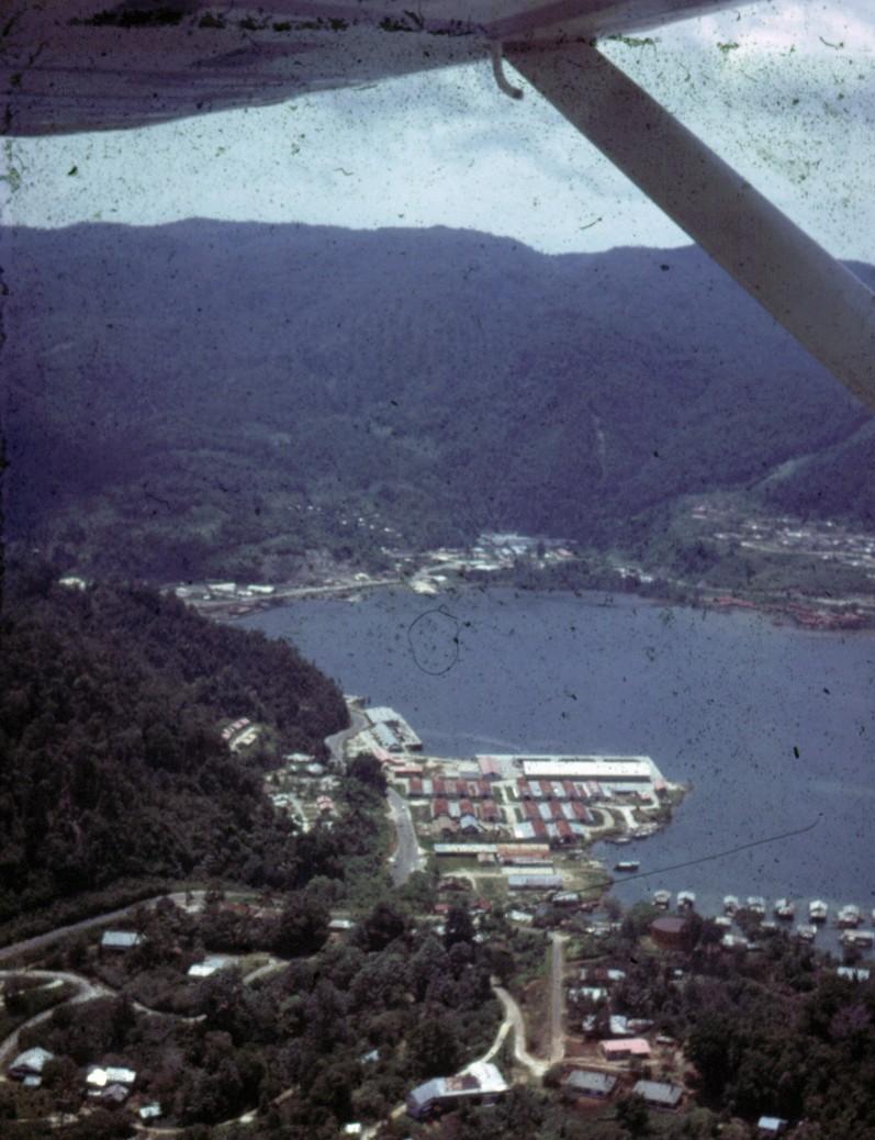 BD/66/89 - 
Luchtfoto van een baai
