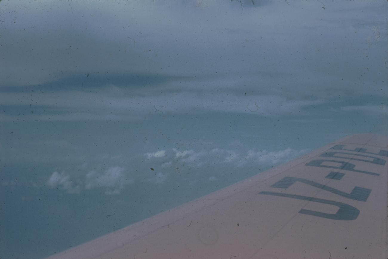 BD/171/515 - 
Luchtfoto vanuit Beaver JZ- PDE.
