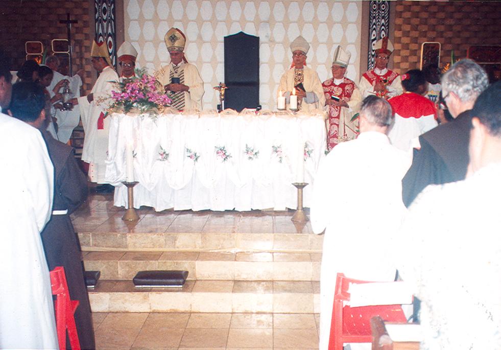 BD/269/545 - 
Kerkmis met meerdere priesters

