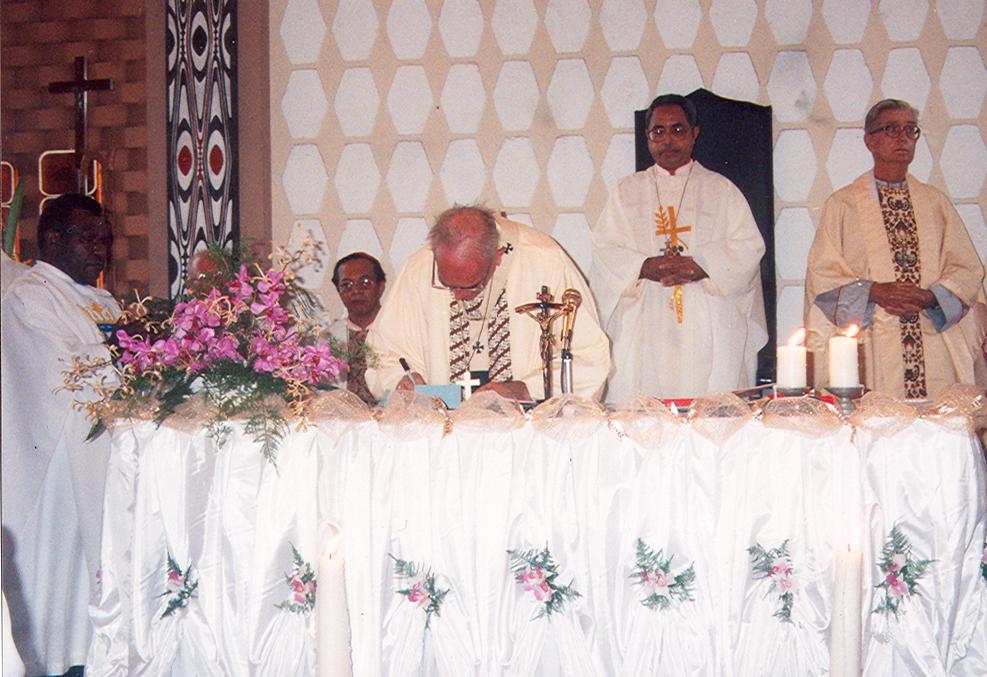 BD/269/546 - 
Kerkmis met meerdere priesters
