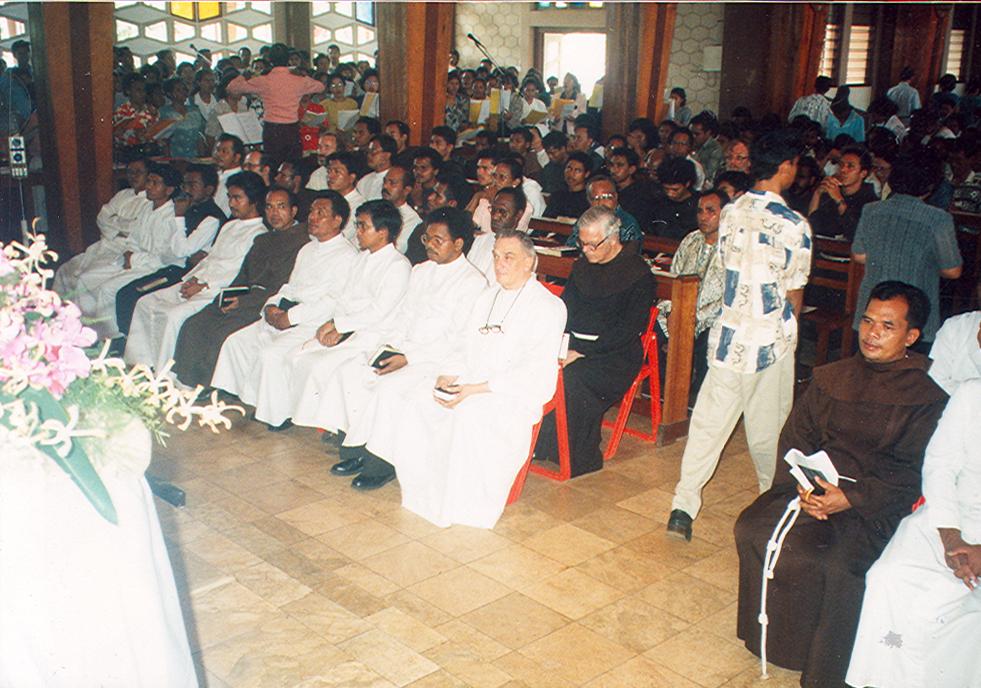 BD/269/548 - 
Kerkmis met meerdere priesters
