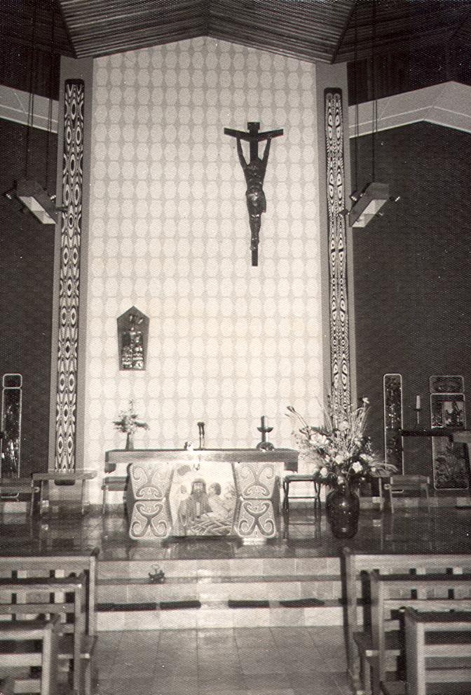 BD/269/588 - 
Kerkinterieur met altaar
