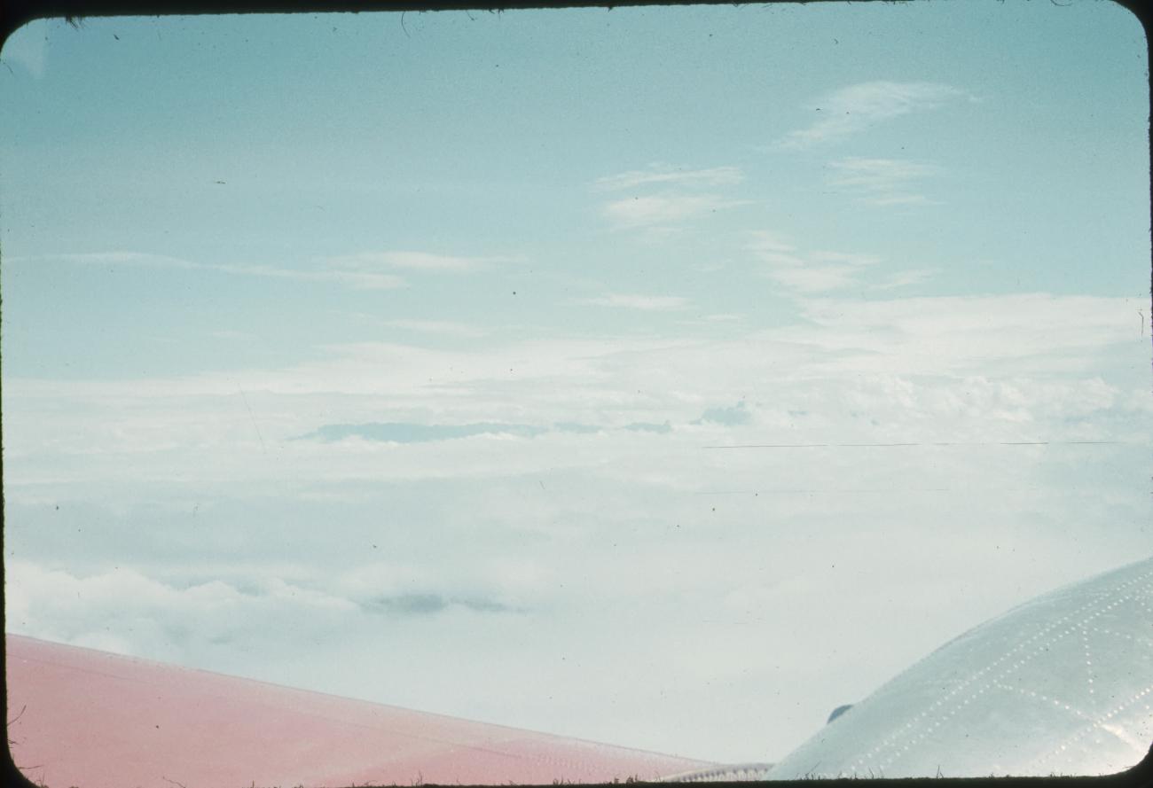 BD/171/1594 - 
Luchtfoto wolkendek.
