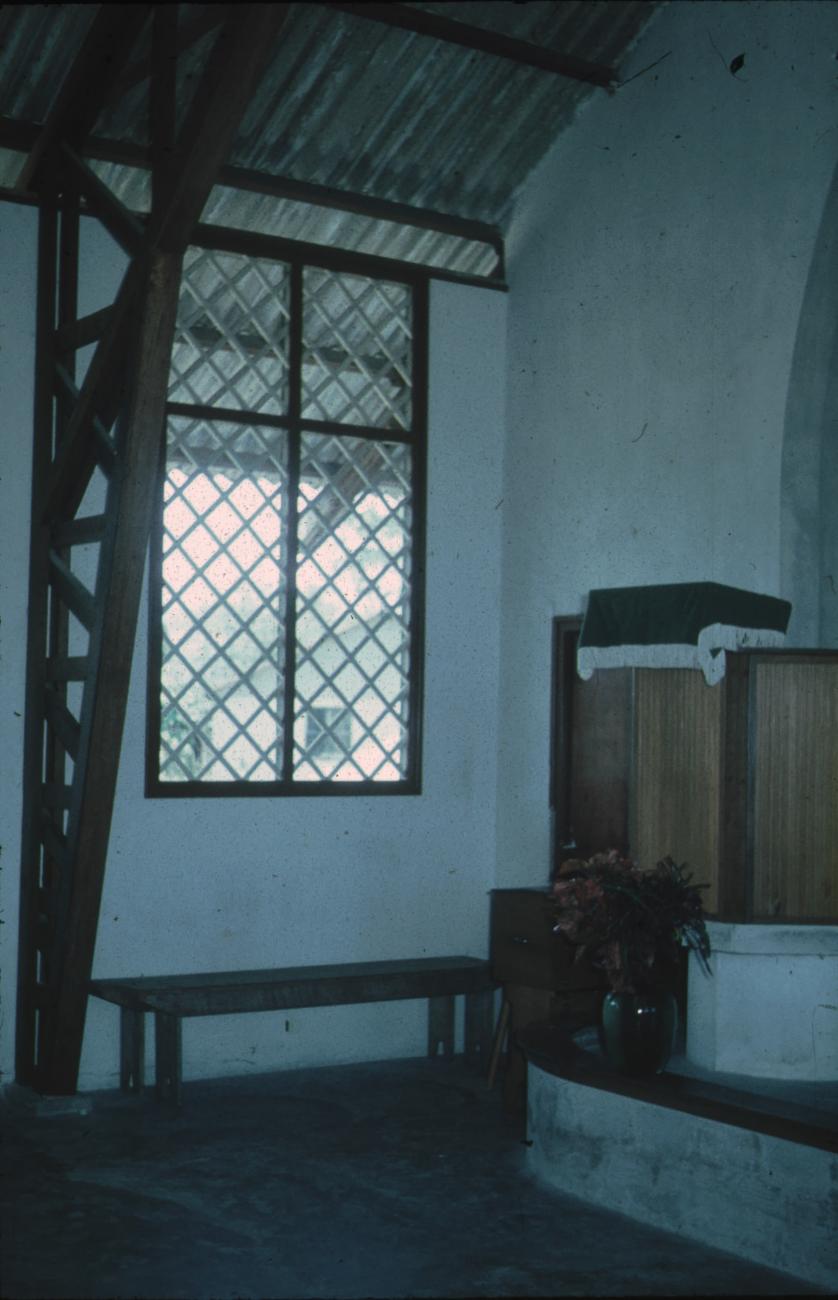 BD/171/1686 - 
Raam in kerkgebouw
