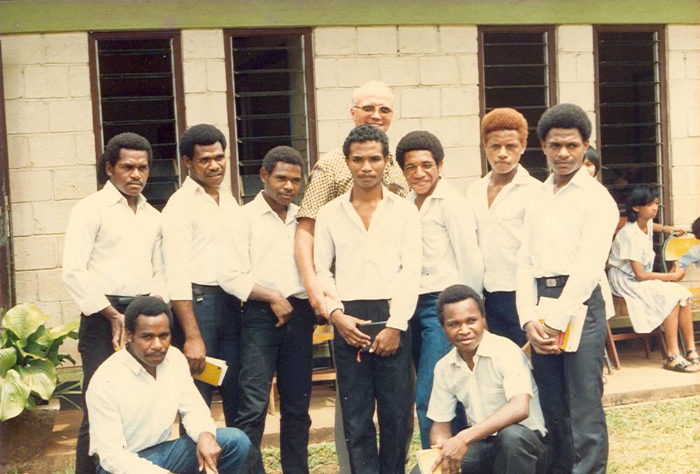 BD/269/787 - 
Groep Papoea jongens
