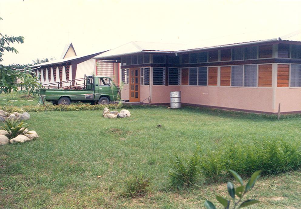BD/269/919 - 
Zusterhuis naast kerk in Workwana
