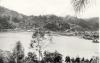 BD/253/119 Uitzicht op baai van Jayapura